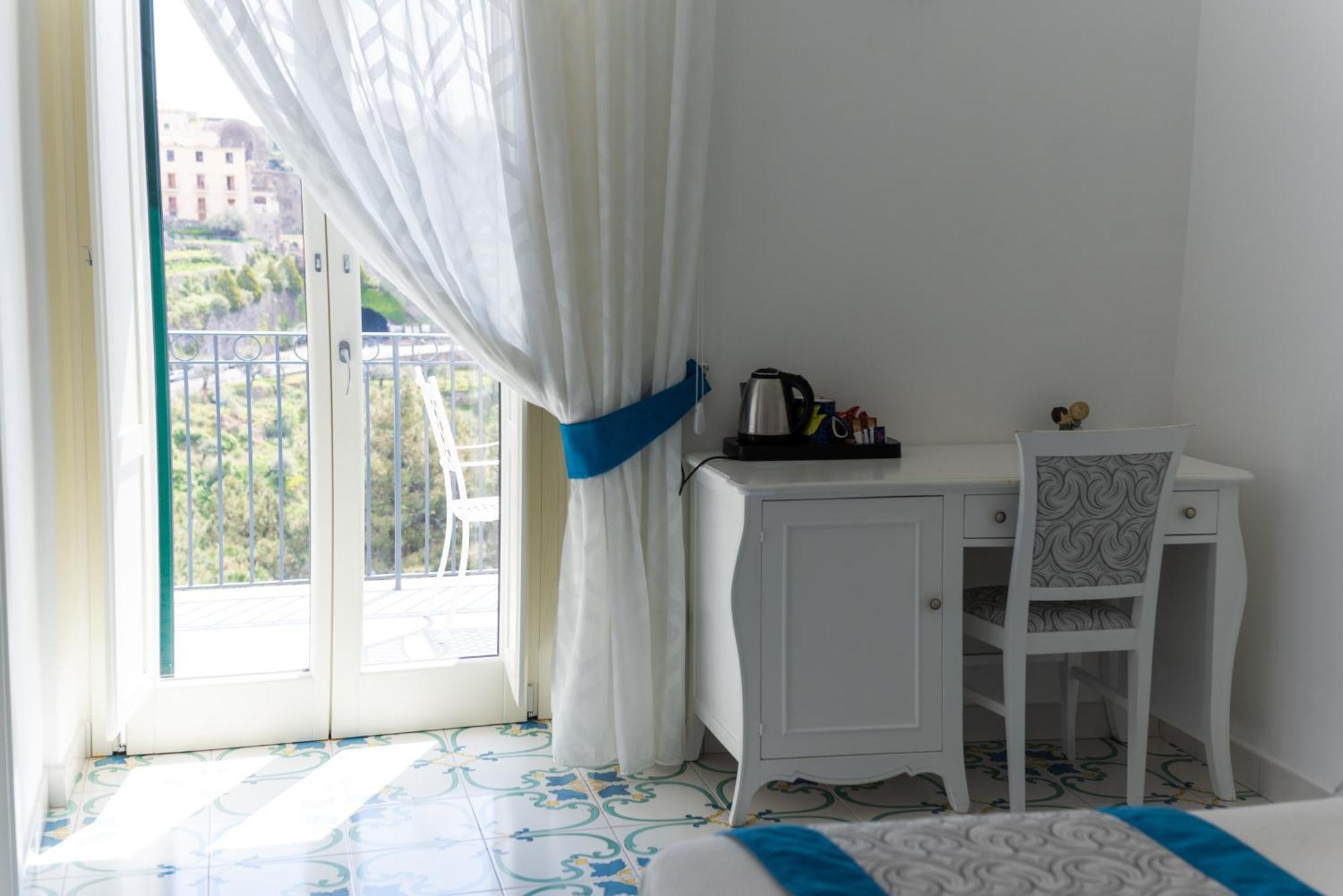 Suites In The Amalfi Coast - Guesthouse With Terrace Near Amalfi - Breathtaking View Of Ravello Scala Exterior foto