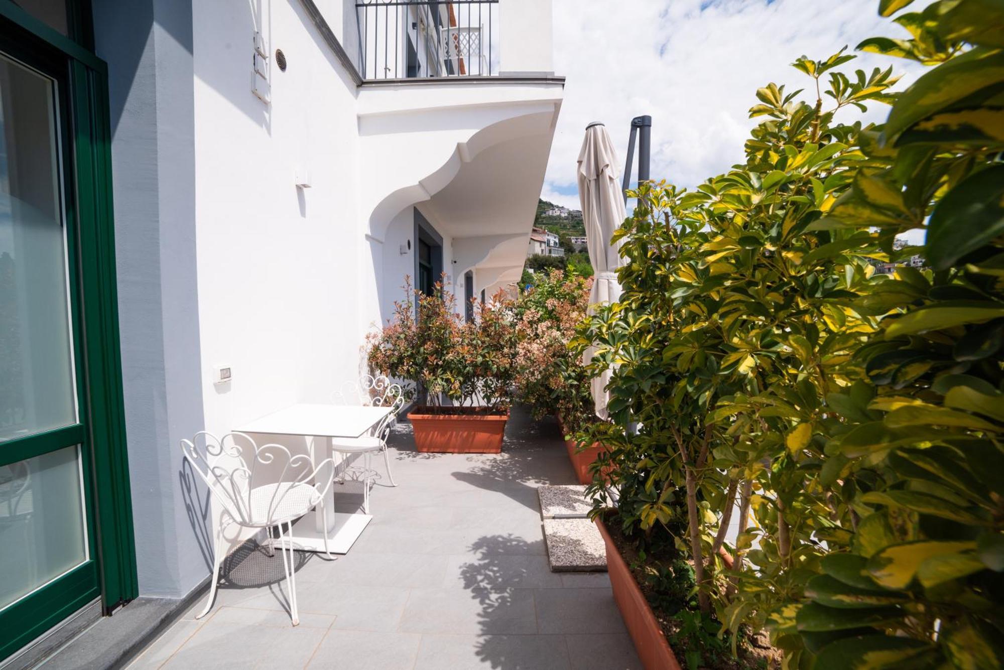 Suites In The Amalfi Coast - Guesthouse With Terrace Near Amalfi - Breathtaking View Of Ravello Scala Exterior foto